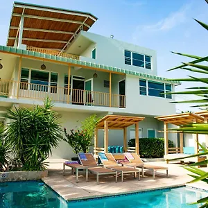 Numero Uno Pinones Guest house Loiza